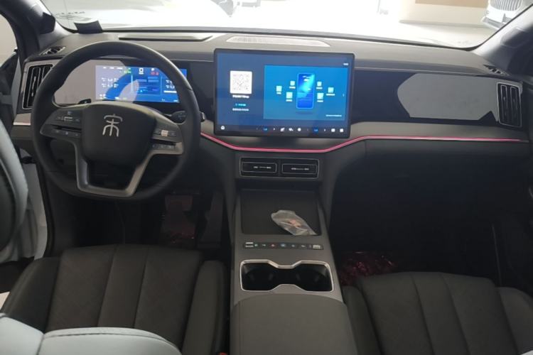 Used BYD Song L DM-i 2026 Model 130KM Superior Version Center Console