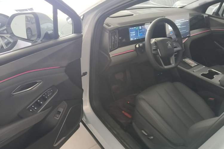 Used BYD Song L DM-i 2026 Model 130KM Superior Version Driver Seat