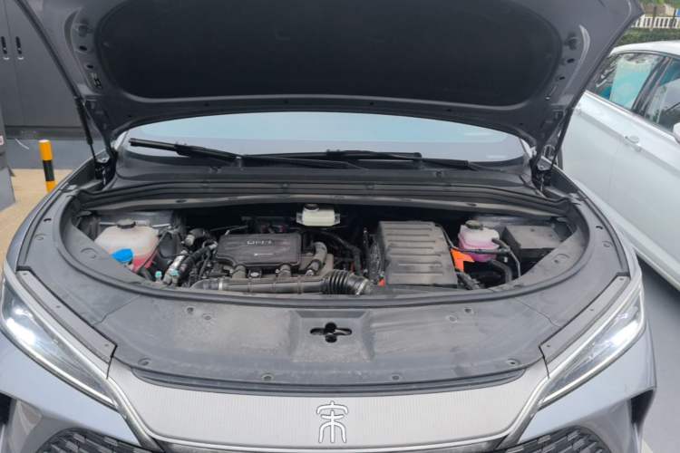 Used BYD Song L DM-i 2026 Model 200KM Superior Version Engine Bay