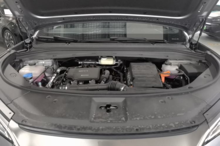 Used BYD Song L DM-i 2026 Model 200KM Superior Version Engine Bay