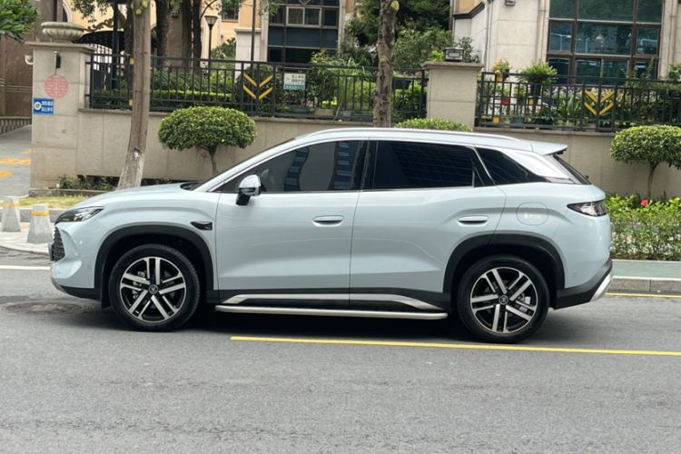 Used BYD Song L DM-i 2026 Model 130KM Superior Version Exterior 3