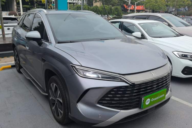 Used BYD Song L DM-i 2026 Model 200KM Superior Version Front Right 45 Deg
