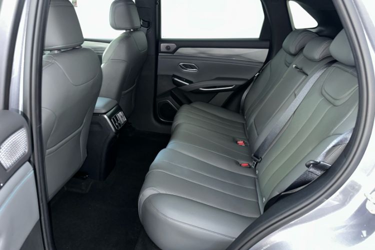 Used BYD Song L DM-i 2026 Model 200KM Superior Version Interior 2