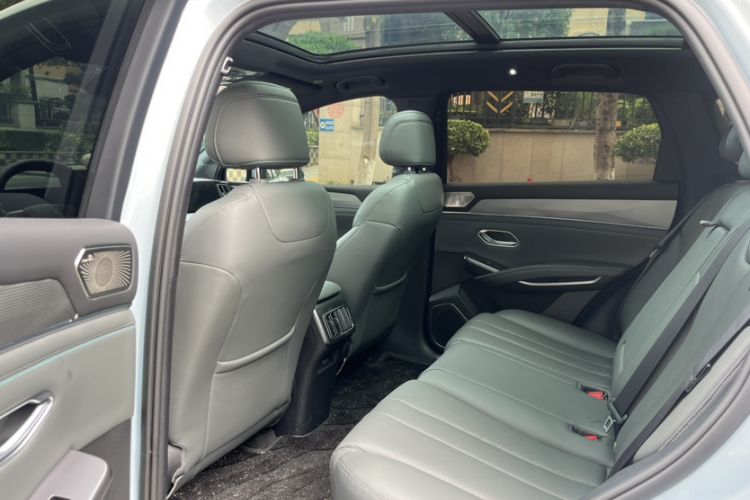 Used BYD Song L DM-i 2026 Model 130KM Superior Version Interior 6