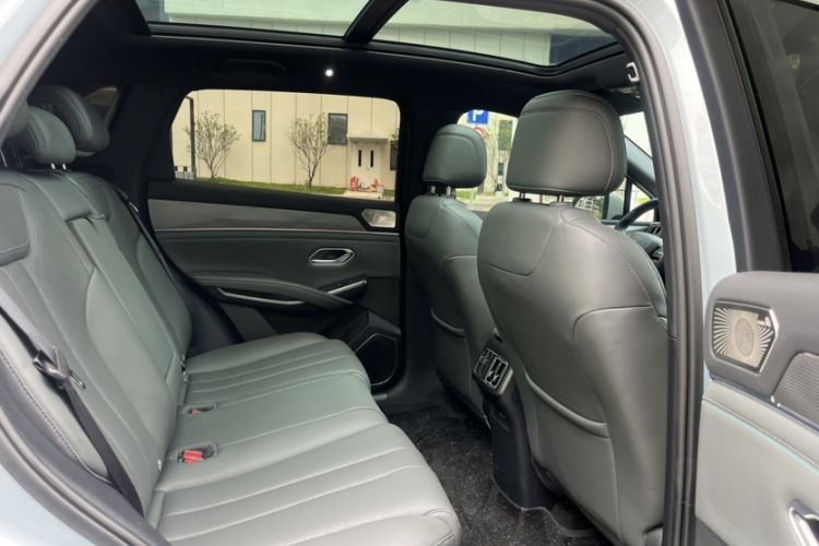 Used BYD Song L DM-i 2026 Model 130KM Superior Version Interior 7