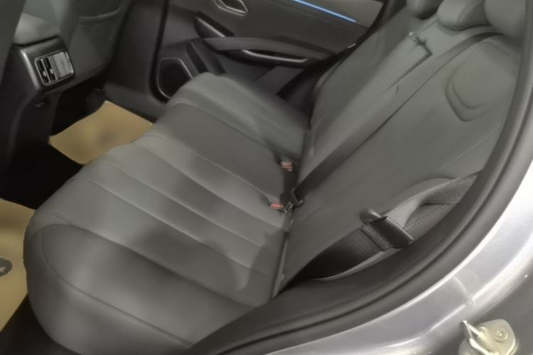 Used BYD Song L DM-i 2026 Model 200KM Superior Version Left Rear Seat