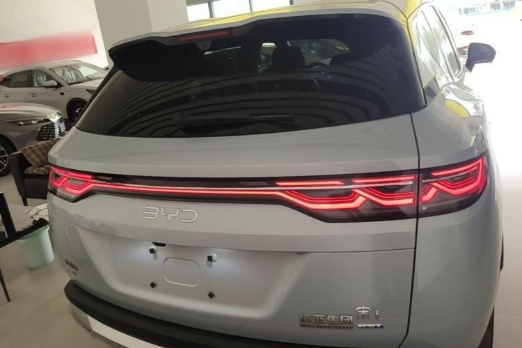 Used BYD Song L DM-i 2026 Model 130KM Superior Version Rear