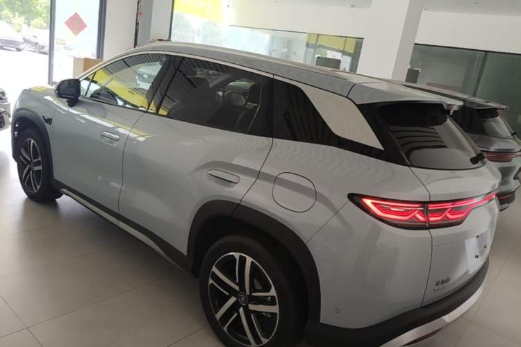 Used BYD Song L DM-i 2026 Model 130KM Superior Version Rear Left 45 Deg