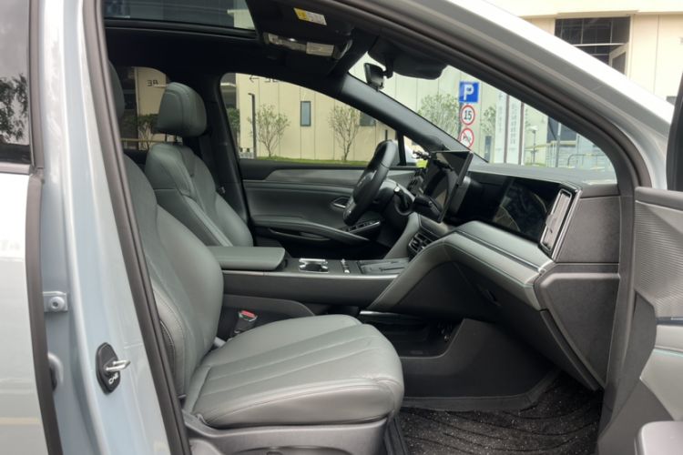 Used BYD Song L DM-i 2026 Model 130KM Superior Version Right Front Seat