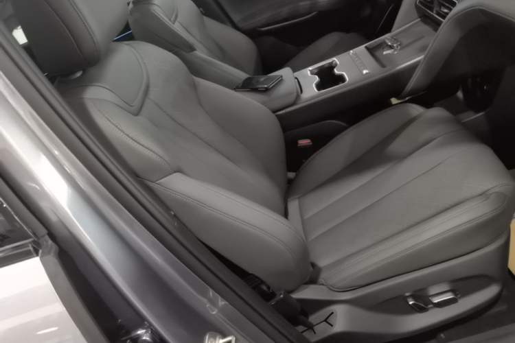 Used BYD Song L DM-i 2026 Model 200KM Superior Version Right Front Seat