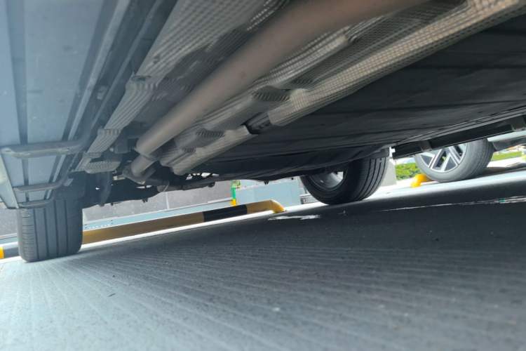 Used BYD Song L DM-i 2026 Model 200KM Superior Version Right Side Sill