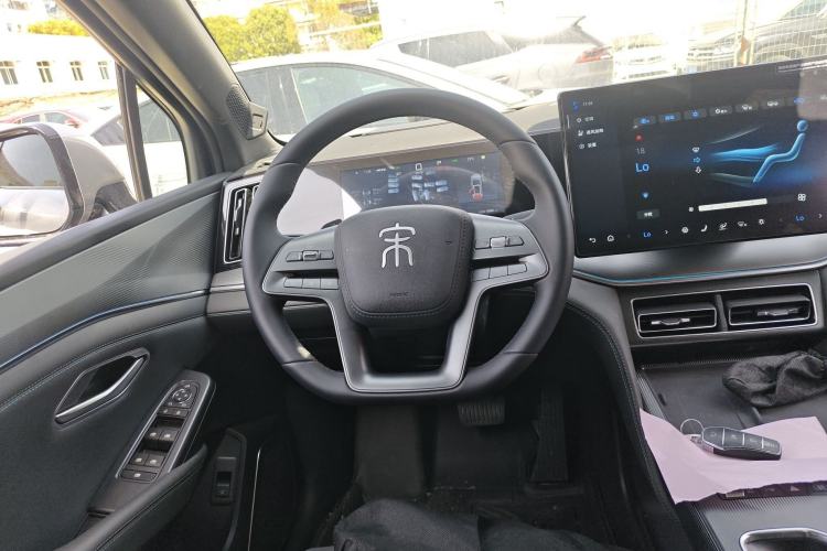 Used BYD Song L DM-i 2026 Model 130KM Superior Version Steering Wheel