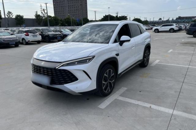 BYD Song L DM-i 2026 Model 200KM Superior Version с пробегом