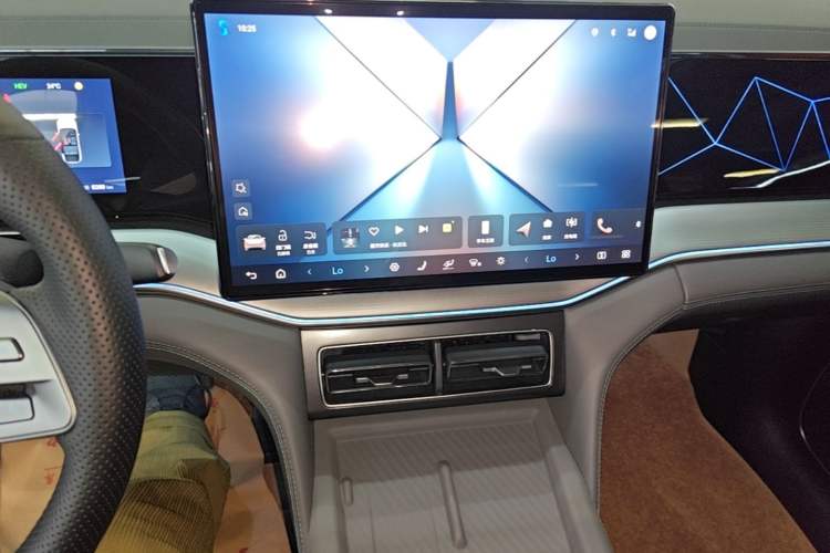 Used BYD Song L DM-i 2026 Model 200KM Superior Version Audio And AC Panel