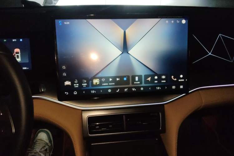 Used BYD Song L DM-i 2026 Model 130KM Superior Version Audio And AC Panel