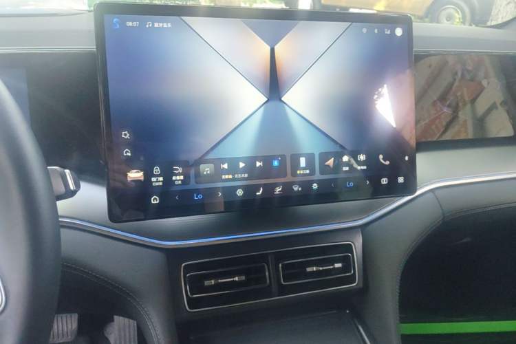 Used BYD Song L DM-i 2026 Model 200KM Superior Version Audio And AC Panel