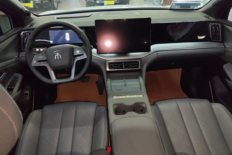 Used BYD Song L DM-i 2026 Model 200KM Superior Version Center Console