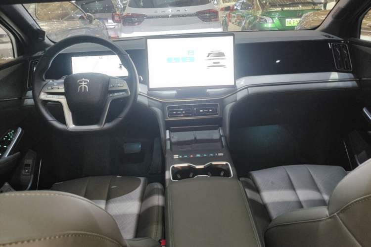Used BYD Song L DM-i 2026 Model 200KM Superior Version Center Console