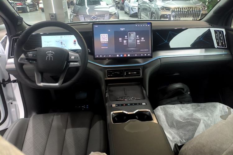 Used BYD Song L DM-i 2026 Model 200KM Superior Version Center Console