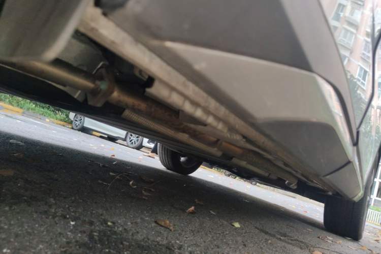 Used BYD Song L DM-i 2026 Model 200KM Superior Version Chassis Rear Right