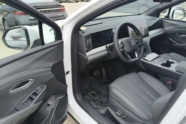 Used BYD Song L DM-i 2026 Model 130KM Superior Version Driver Seat