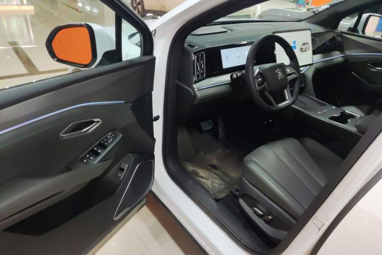 Used BYD Song L DM-i 2026 Model 200KM Superior Version Driver Seat