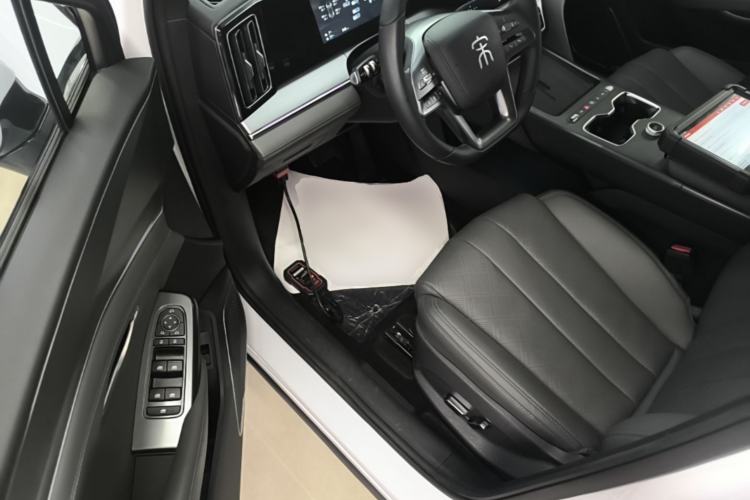 Used BYD Song L DM-i 2026 Model 200KM Excellence Version Driver Seat