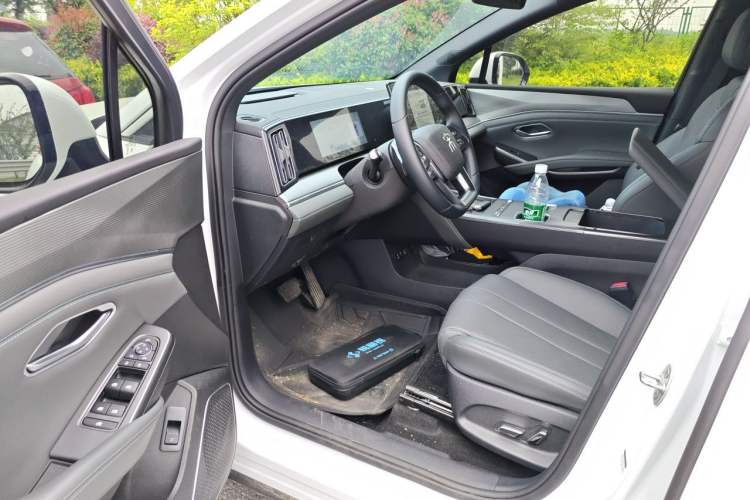 Used BYD Song L DM-i 2026 Model 200KM Superior Version Driver Seat