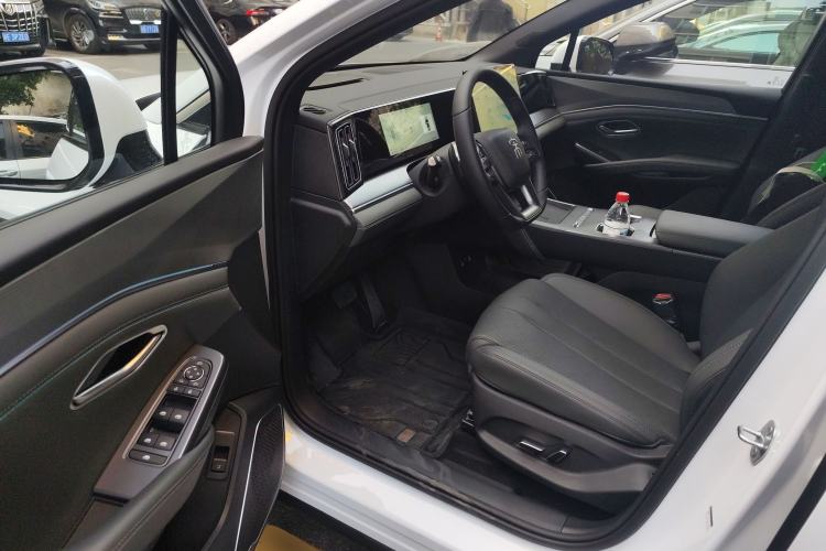 Used BYD Song L DM-i 2026 Model 200KM Superior Version Driver Seat
