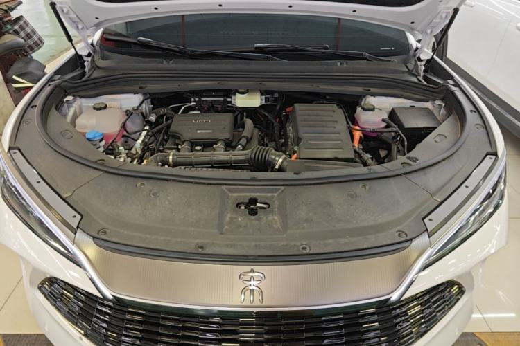 Used BYD Song L DM-i 2026 Model 200KM Superior Version Engine Bay