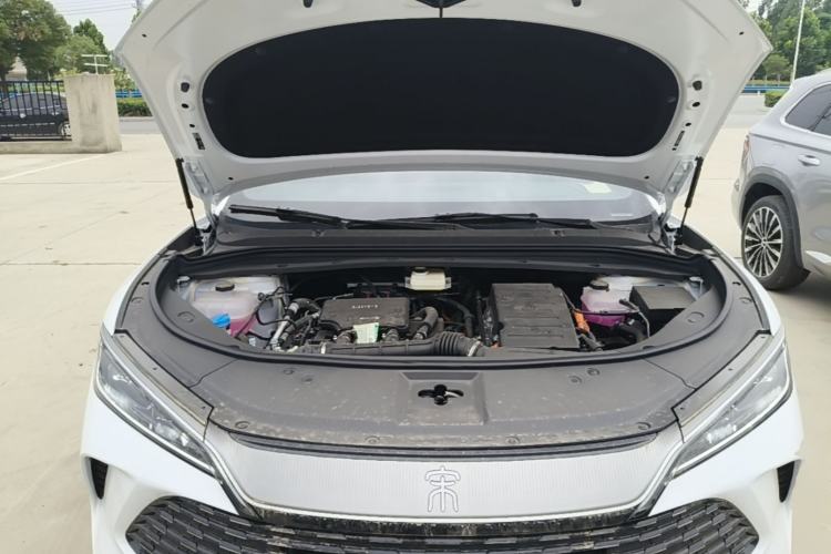 Used BYD Song L DM-i 2026 Model 130KM Superior Version Engine Bay