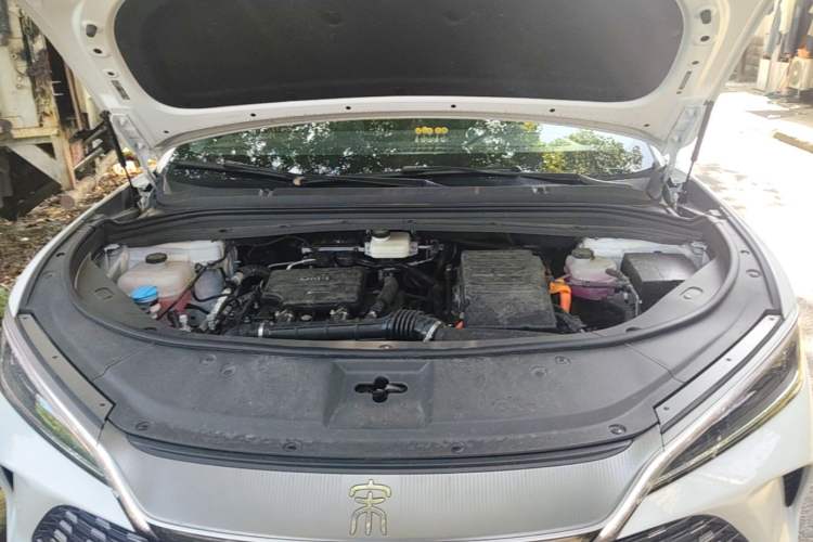Used BYD Song L DM-i 2026 Model 200KM Superior Version Engine Bay