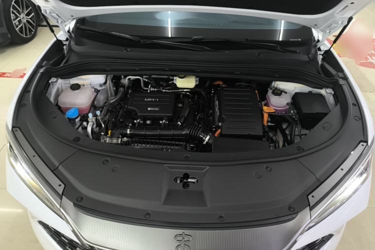 Used BYD Song L DM-i 2026 Model 200KM Excellence Version Engine Bay