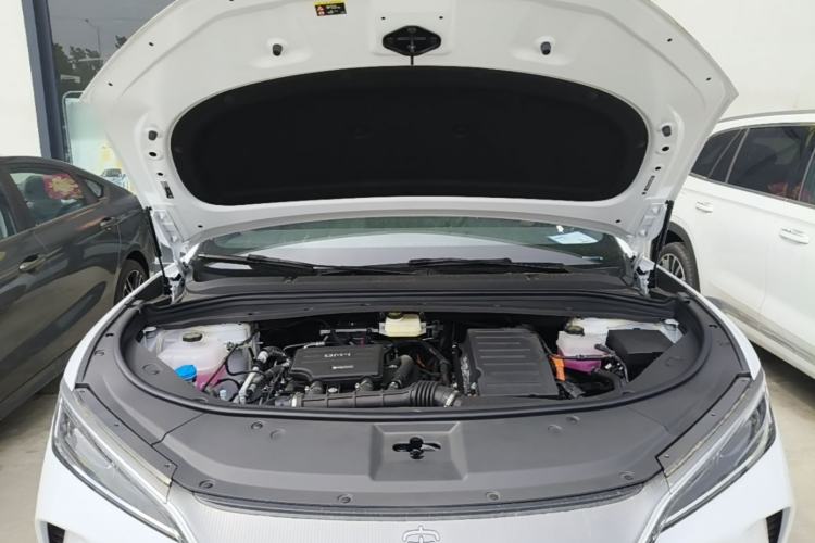 Used BYD Song L DM-i 2026 Model 130KM Superior Version Engine Bay