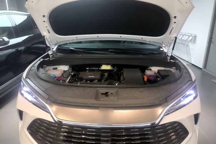 Used BYD Song L DM-i 2026 Model 200KM Superior Version Engine Bay