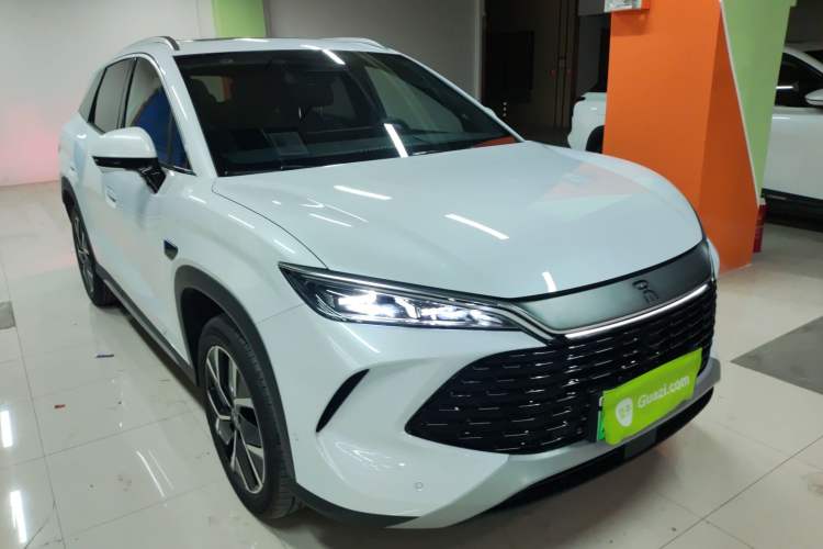 Used BYD Song L DM-i 2026 Model 200KM Superior Version Front Right 45 Deg