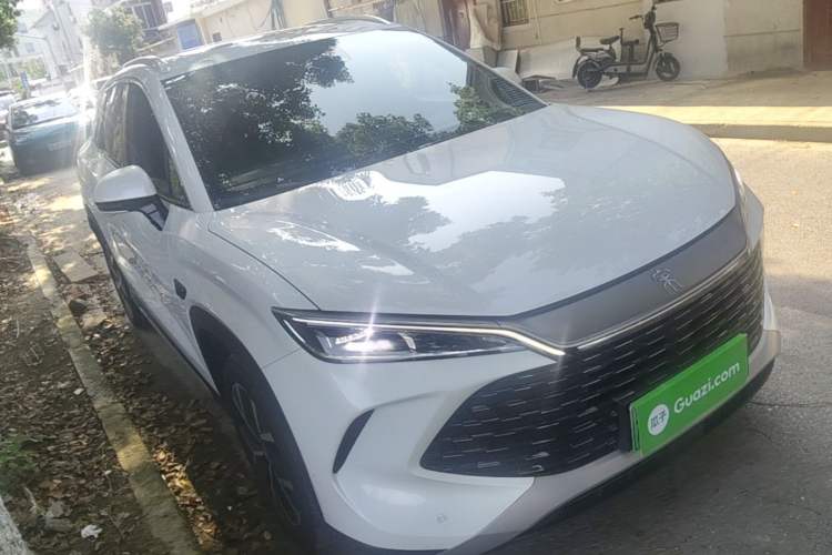 Used BYD Song L DM-i 2026 Model 200KM Superior Version Front Right 45 Deg