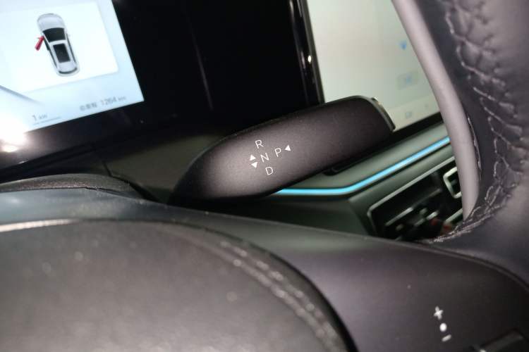 Used BYD Song L DM-i 2026 Model 200KM Superior Version Gear Lever
