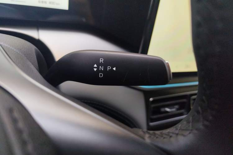 Used BYD Song L DM-i 2026 Model 200KM Superior Version Gear Lever