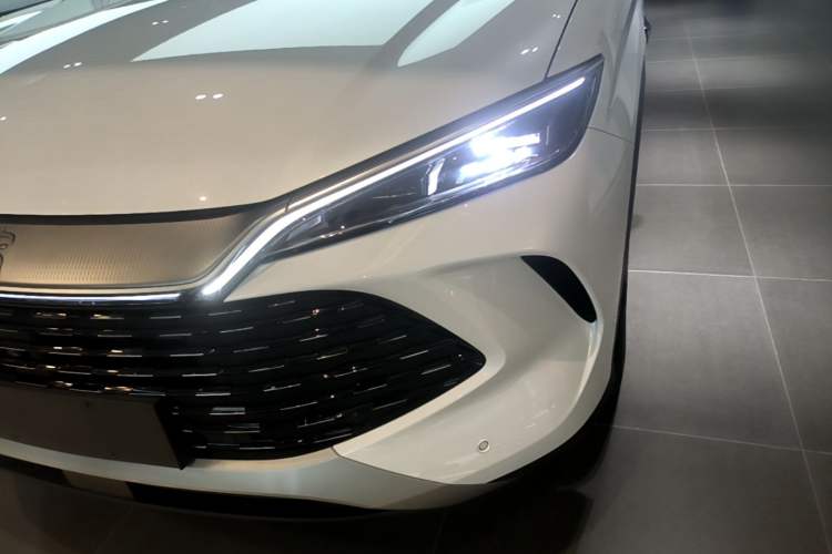Used BYD Song L DM-i 2026 Model 200KM Superior Version Left Front Headlight