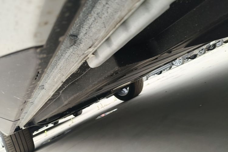 Used BYD Song L DM-i 2026 Model 130KM Superior Version Left Side Sill