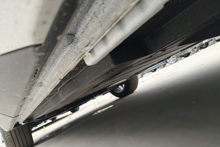 Used BYD Song L DM-i 2026 Model 130KM Superior Version Left Side Sill
