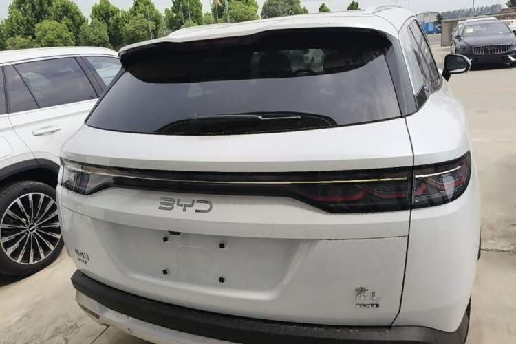 Used BYD Song L DM-i 2026 Model 130KM Superior Version Rear
