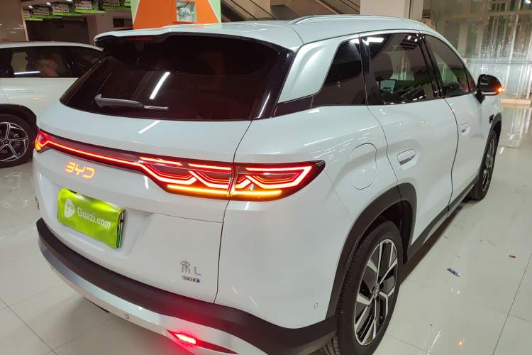 Used BYD Song L DM-i 2026 Model 200KM Superior Version Rear Right 45 Deg