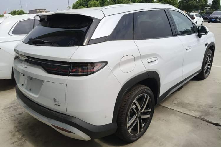 Used BYD Song L DM-i 2026 Model 130KM Superior Version Rear Right 45 Deg