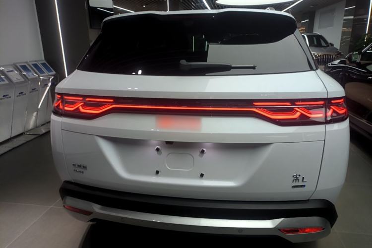 Used BYD Song L DM-i 2026 Model 200KM Superior Version Rear