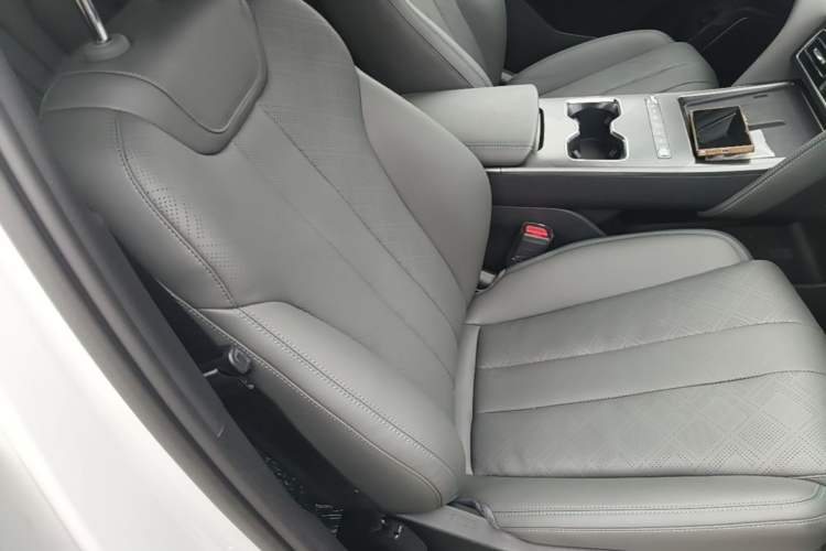 Used BYD Song L DM-i 2026 Model 130KM Superior Version Right Front Seat