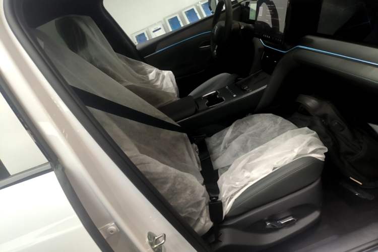 Used BYD Song L DM-i 2026 Model 200KM Superior Version Right Front Seat