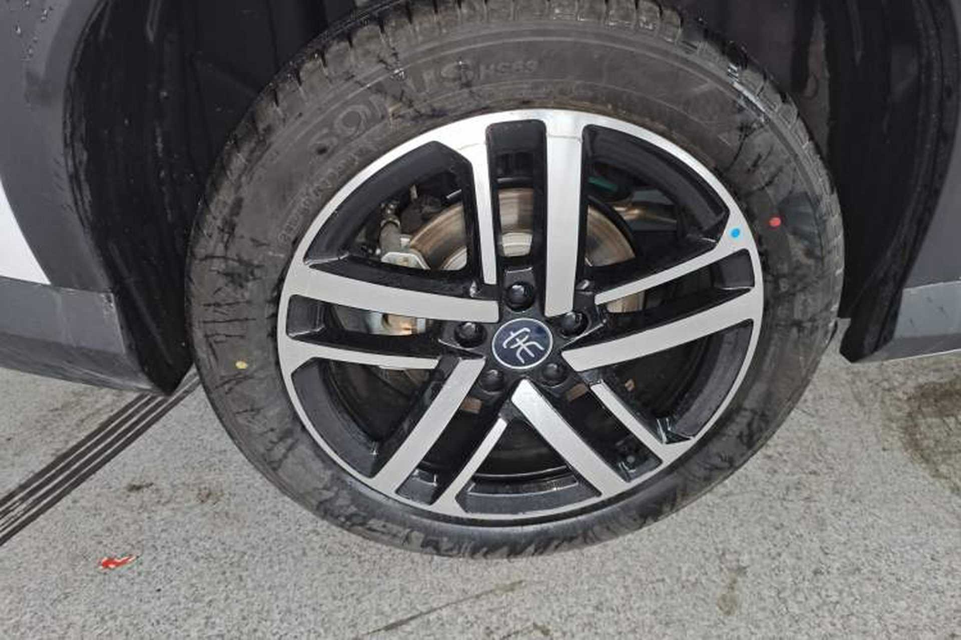 Used BYD Song L DM-i 2026 Model 130KM Superior Version Right Rear Wheel Hub