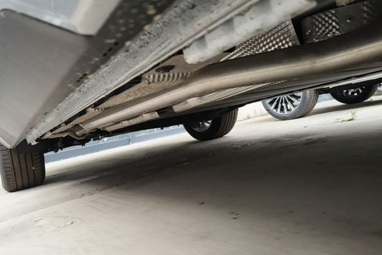 Used BYD Song L DM-i 2026 Model 130KM Superior Version Right Side Sill